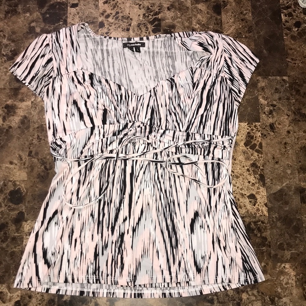 tie in front black, white, grey, light pink